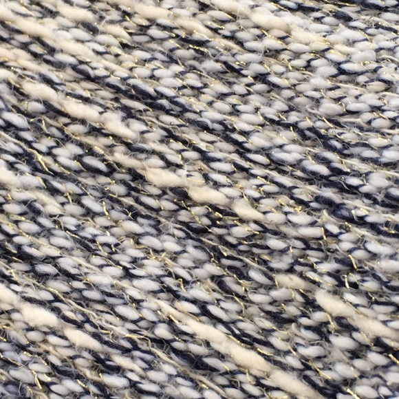 Navy cream and gold sweater - Picture 4 of 5